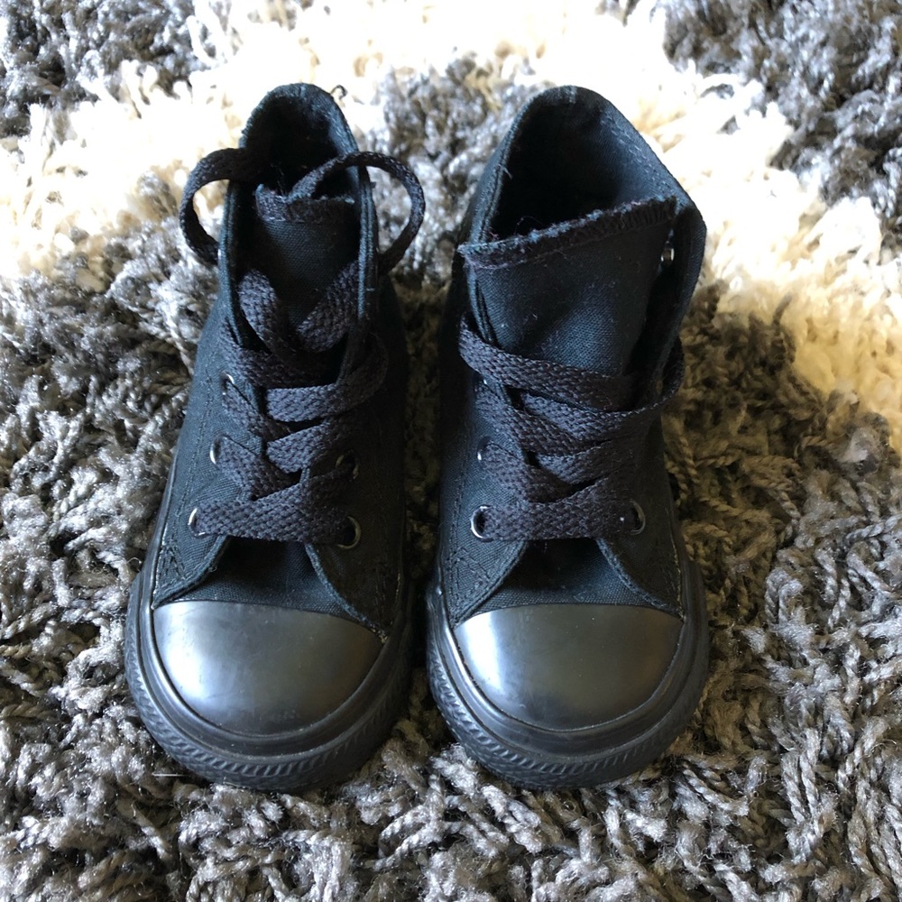 Converse size 5